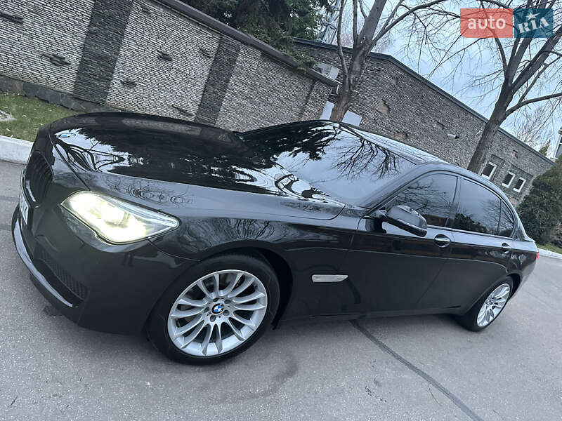 Седан BMW 7 Series 2012 в Днепре