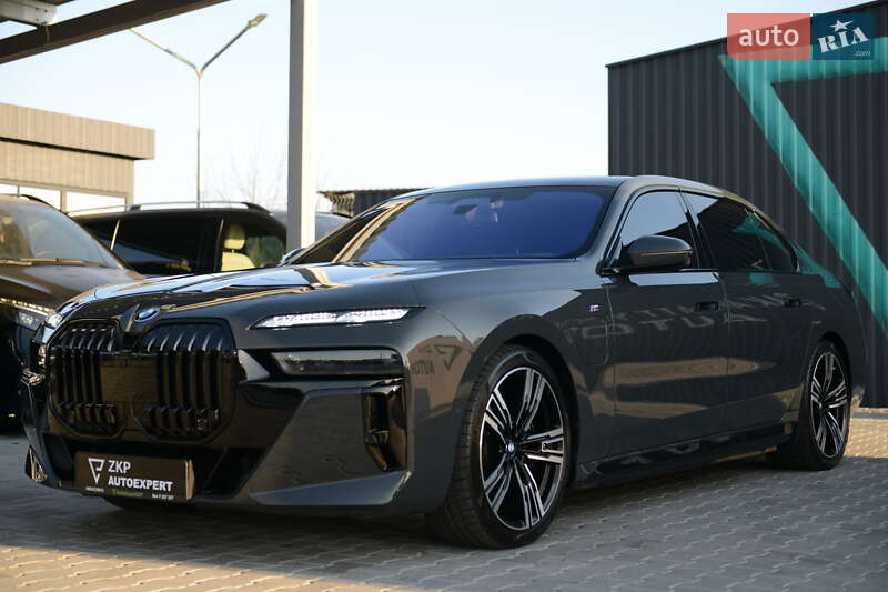 Седан BMW 7 Series 2023 в Мукачево