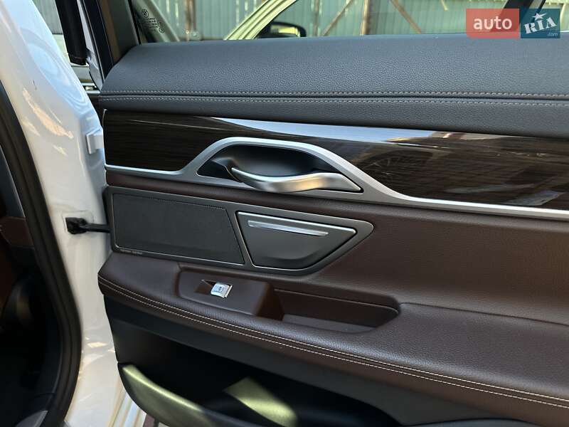 Седан BMW 7 Series 2016 в Києві фото 35 Седан BMW 7 Series 2016 в Києві