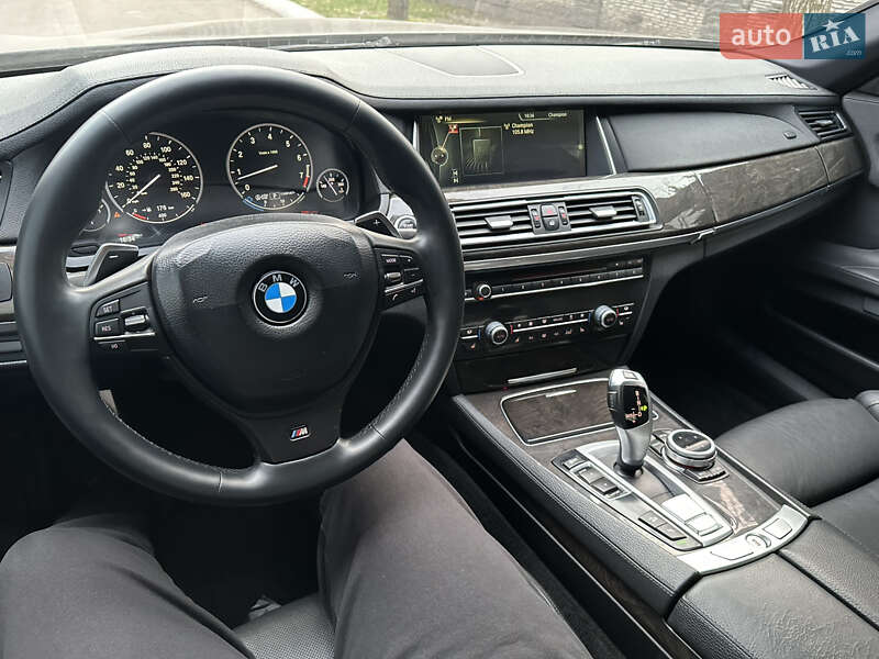 Седан BMW 7 Series 2012 в Днепре