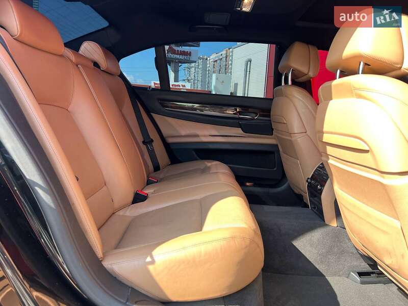 Седан BMW 7 Series 2014 в Киеве