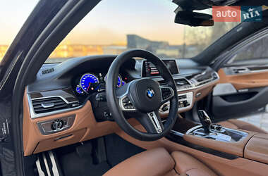 Седан BMW 7 Series 2016 в 