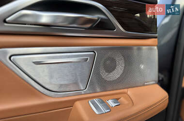 Седан BMW 7 Series 2016 в 