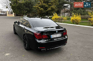 Седан BMW 7 Series 2011 в 