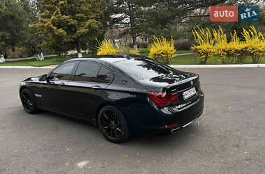 Седан BMW 7 Series 2011 в 