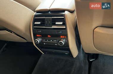Седан BMW 7 Series 2011 в 
