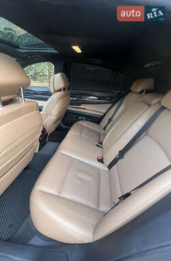 Седан BMW 7 Series 2013 в 