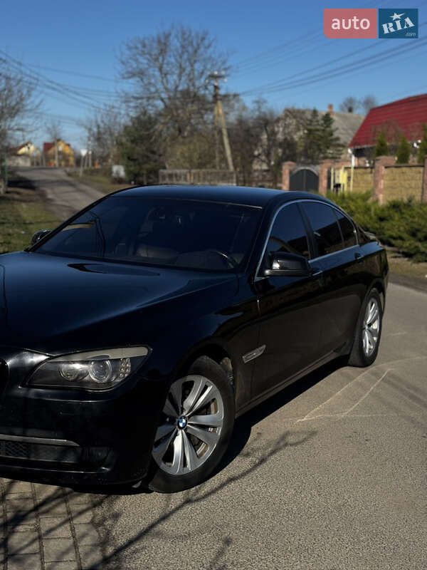 Седан BMW 7 Series 2012 в Луцке
