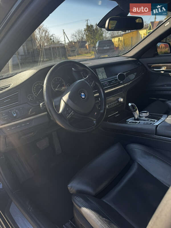 Седан BMW 7 Series 2012 в Луцке