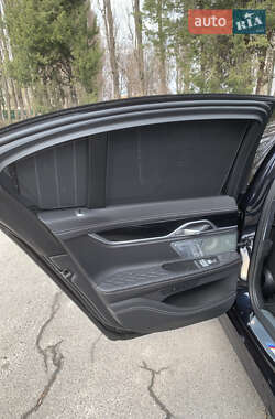 Седан BMW 7 Series 2019 в 