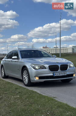 Седан BMW 7 Series 2010 в 