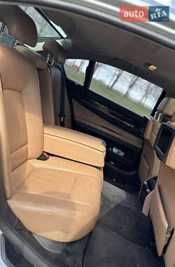 Седан BMW 7 Series 2010 в 