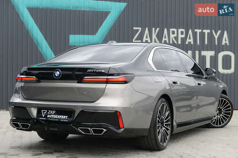 Седан BMW 7 Series 2024 в Мукачево