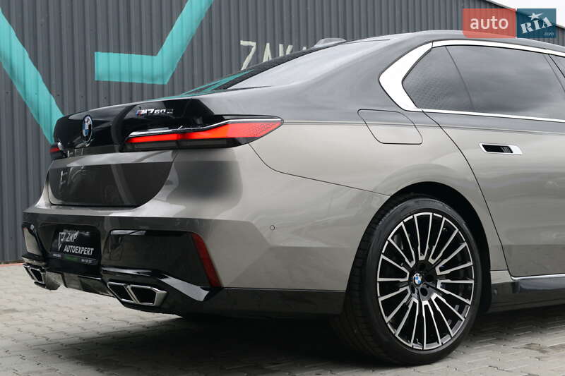 Седан BMW 7 Series 2024 в Мукачево