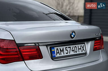 Седан BMW 7 Series 2010 в 