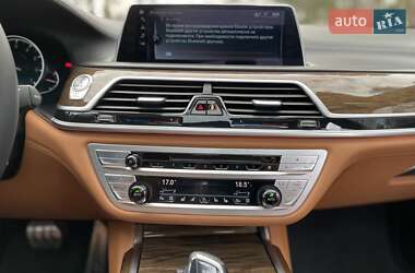 Седан BMW 7 Series 2017 в 