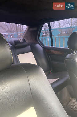 Седан BMW 7 Series 1990 в 