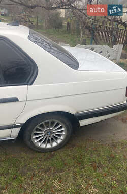 Седан BMW 7 Series 1990 в 