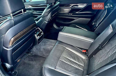 Седан BMW 7 Series 2019 в 