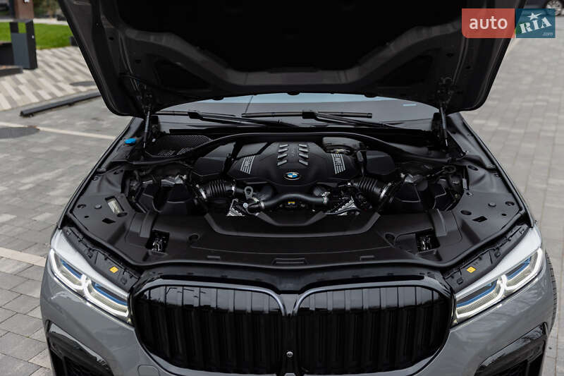 Седан BMW 7 Series 2021 в Ужгороде