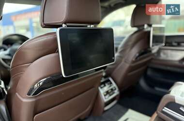 Седан BMW 7 Series 2018 в 