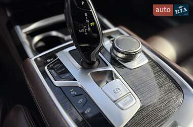 Седан BMW 7 Series 2018 в 