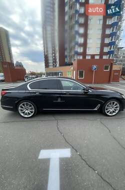 Седан BMW 7 Series 2017 в 