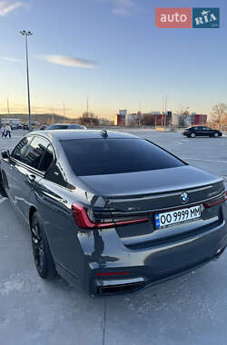 Седан BMW 7 Series 2021 в 