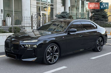 Седан BMW 7 Series 2023 в 