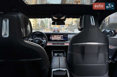 Седан BMW 7 Series 2023 в 