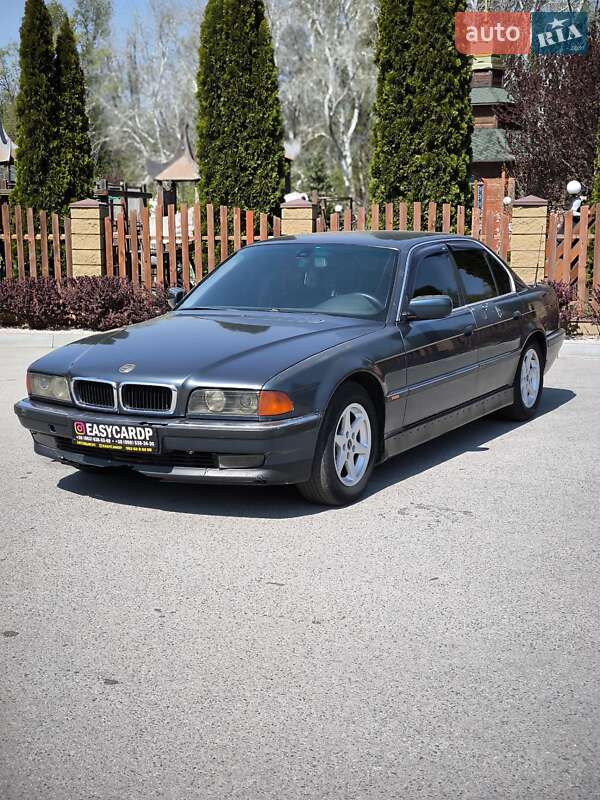Седан BMW 7 Series 1995 в 