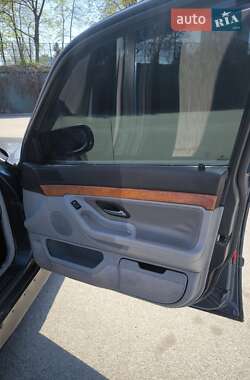 Седан BMW 7 Series 1995 в 