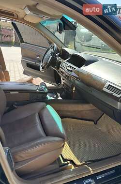 Седан BMW 7 Series 2004 в 