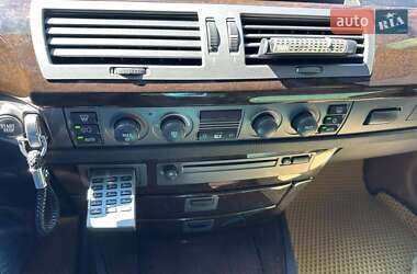 Седан BMW 7 Series 2004 в 