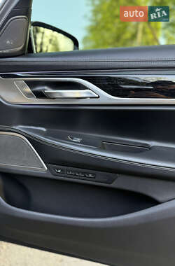 Седан BMW 7 Series 2021 в 