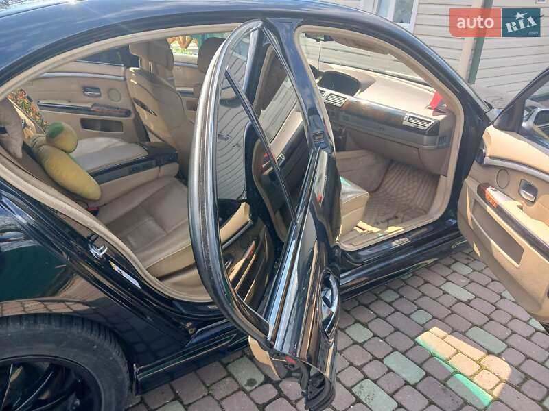 Седан BMW 7 Series 2003 в Ровно