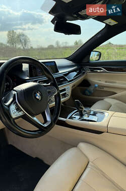 Седан BMW 7 Series 2016 в 
