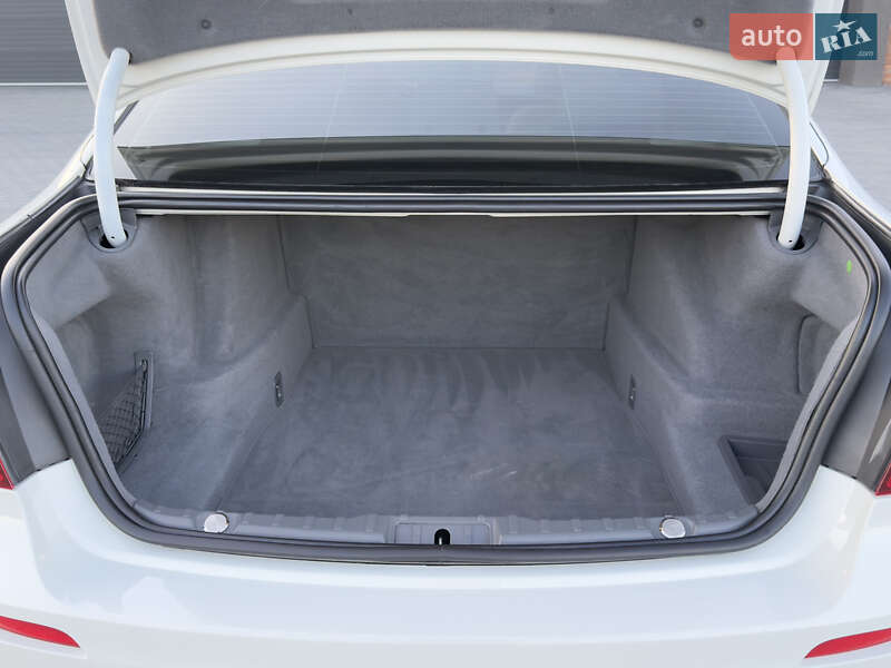 Седан BMW 7 Series 2013 в Черновцах