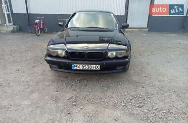 Седан BMW 7 Series 2001 в 