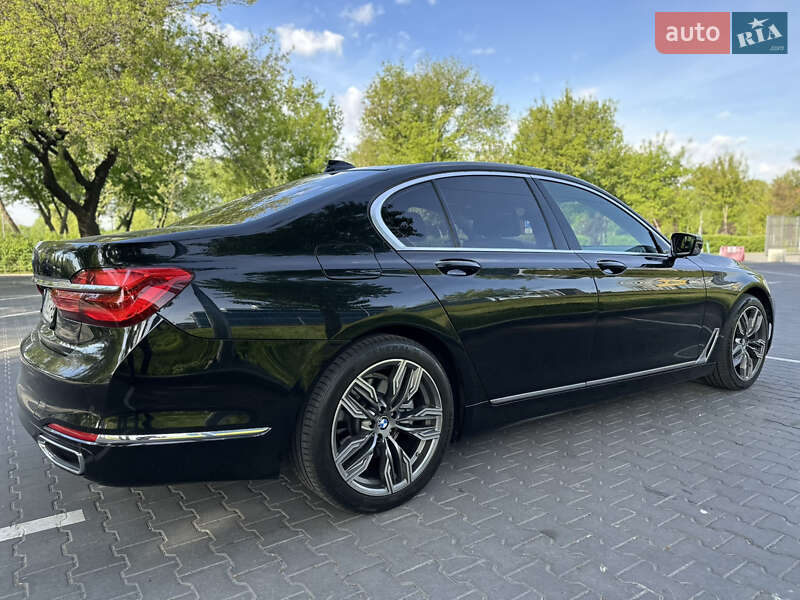 Седан BMW 7 Series 2016 в Киеве