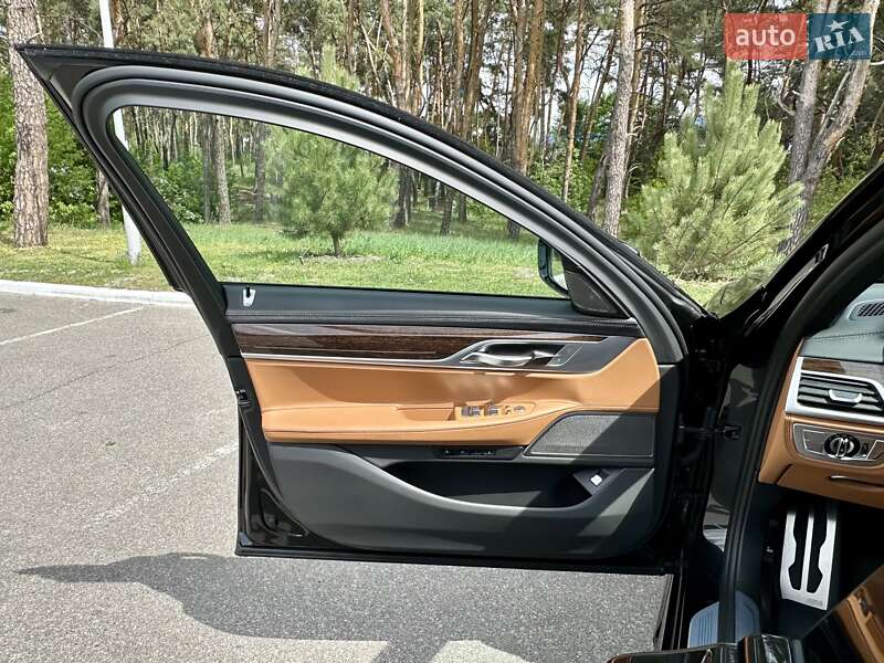 Седан BMW 7 Series 2022 в Києві