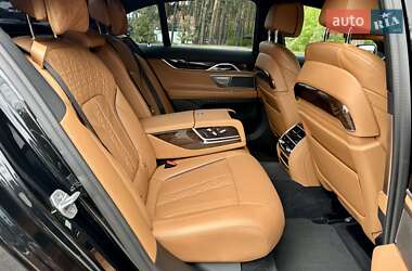 Седан BMW 7 Series 2022 в 