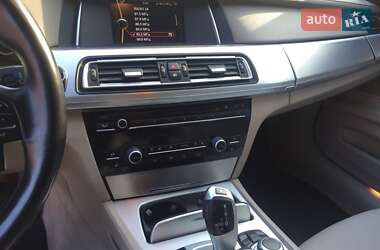 Седан BMW 7 Series 2012 в 
