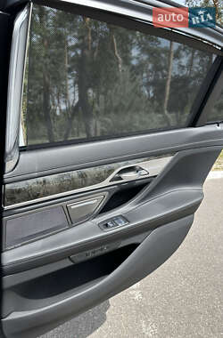 Седан BMW 7 Series 2022 в 