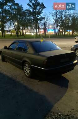 Седан BMW 7 Series 1995 в Киеве
