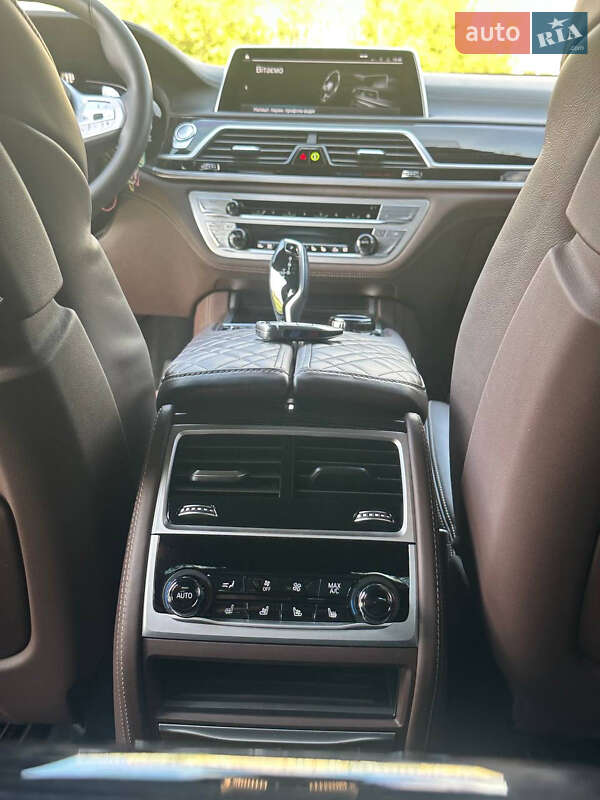 Седан BMW 7 Series 2020 в Кривом Роге