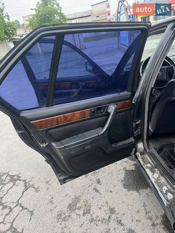 Седан BMW 7 Series 1992 в Чернигове