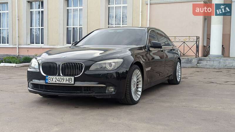Седан BMW 7 Series 2010 в Ровно