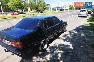 Седан BMW 7 Series 1992 в 