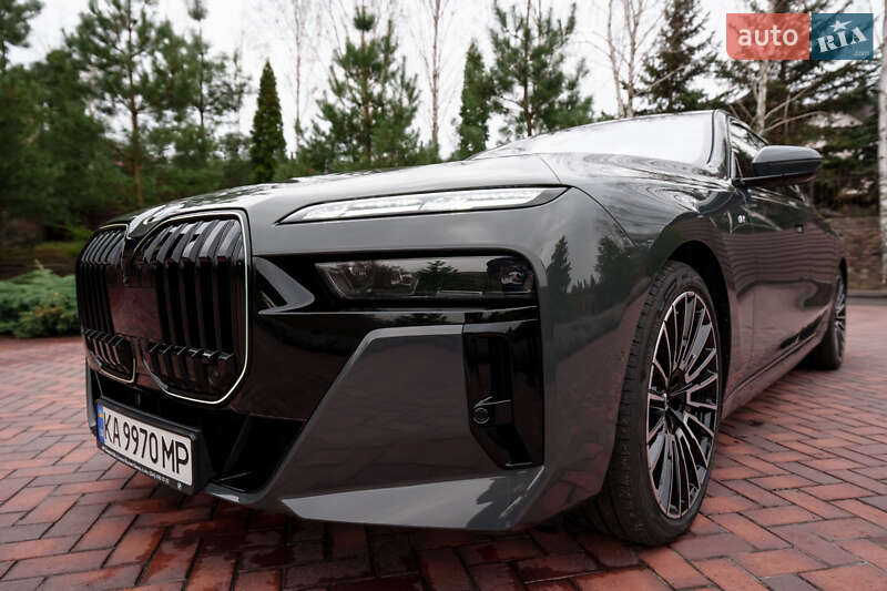 Седан BMW 7 Series 2024 в 